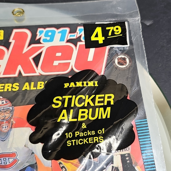 NEW Panini 1991-1992 Hockey NHL Player Sticker Album With 10 Packs of Sticker - Picture 11 of 11